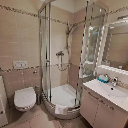 Fran I Apartman Baška