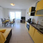 Fran I Appartamento Baška