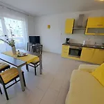 Fran I Appartamento Baška